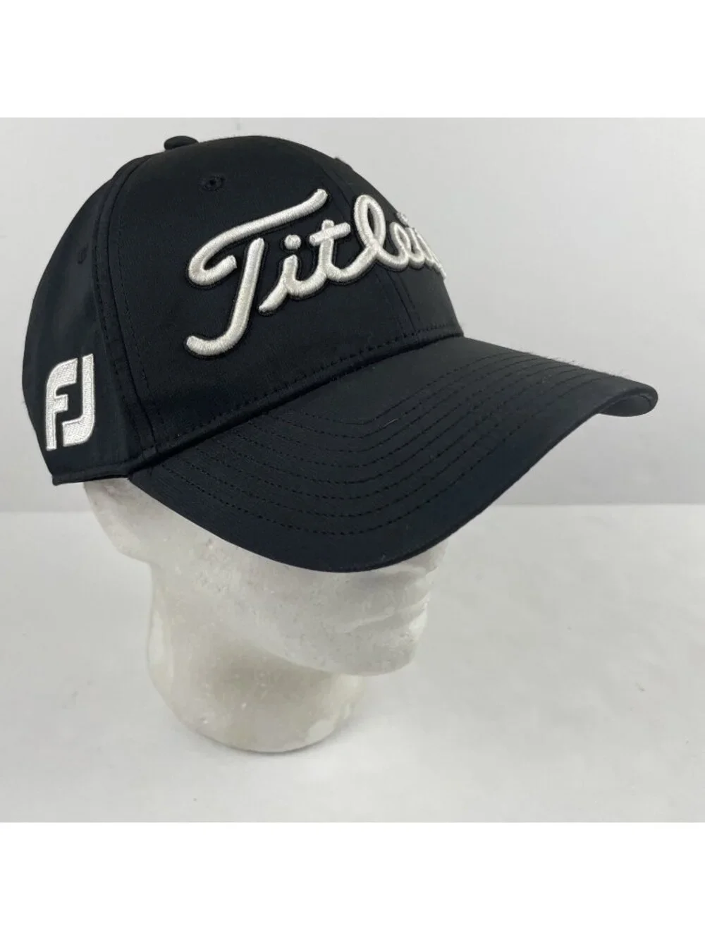 Titleist ProV1 FJ Golf Hat Strapback Tour Proformance Embroidered Black